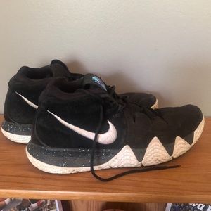 Kyrie 4 shoes